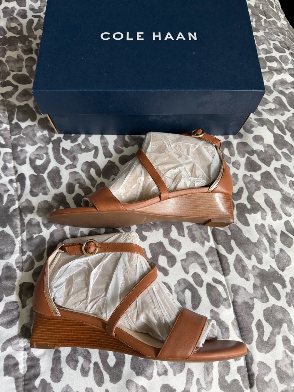 Cole Haan 'Hollie wedge' Sz 8.5